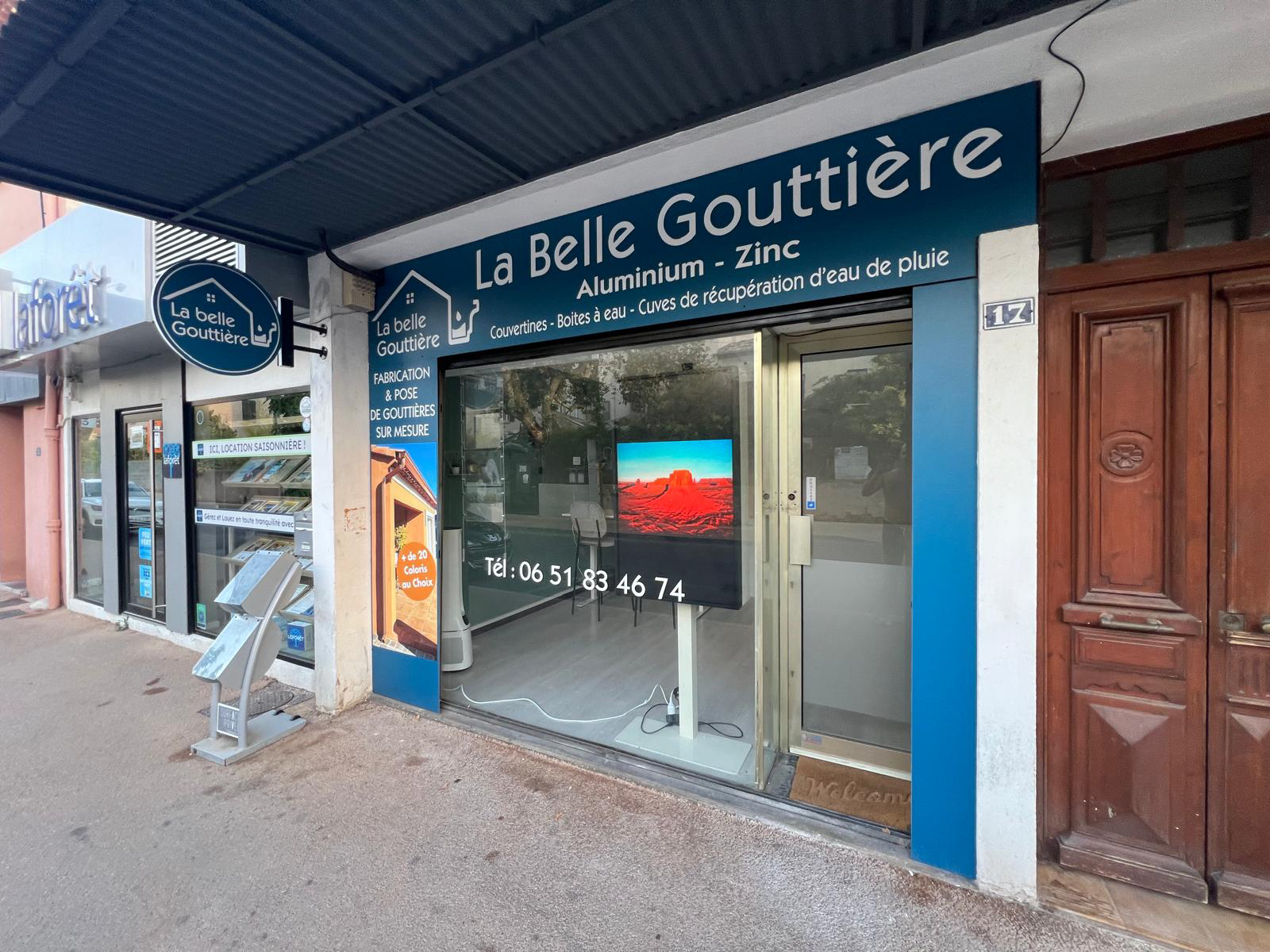 Devanture de La Belle Gouttière à Hyères et Carqueiranne dans le Var